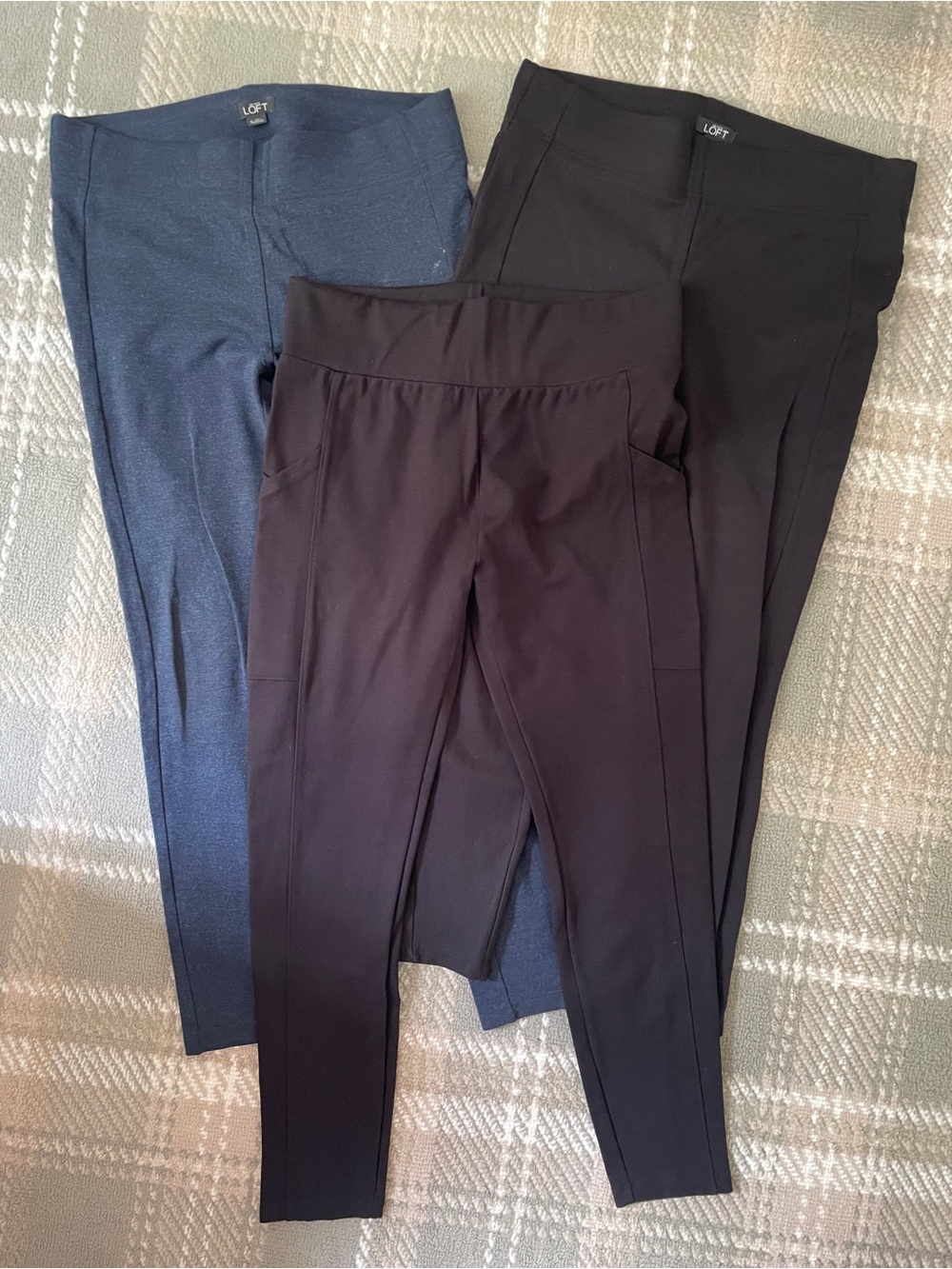 Bundle of 3 LOFT Lou & Grey leggings M